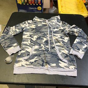 Onlypuff Women's Camo Pullover Kanga Pouch Pockets Hoodie S NIB